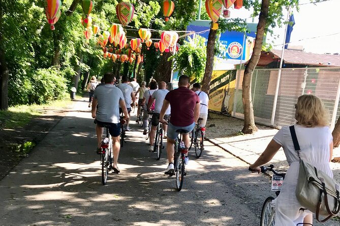 1-Day Bike Rental in Budapest - Crossing toward City Park: how to handle busier bike lanes and roads