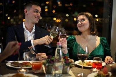 4 Course Dinner Cruise with Operetta, Folk Show and Welcome Drink - Where you meet and how the evening runs