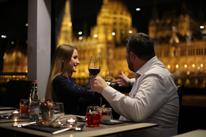 4 Course Dinner Cruise with Operetta, Folk Show and Welcome Drink - Service, atmosphere, and how it feels with a group of 80