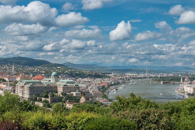 4 hours long private minivan tour in Budapest - Citadella and Gellért Hill: Fast Views With a Big Backstory