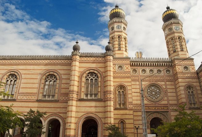 A Journey through Jewish Budapest - Walking Tour - Key things you’ll notice on this tour