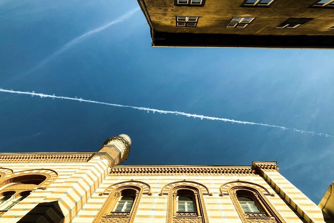 A Journey through Jewish Budapest - Walking Tour - Dohány Street Synagogue: Moorish Revival, Jewish Studies guidance, and multiple sites in one complex