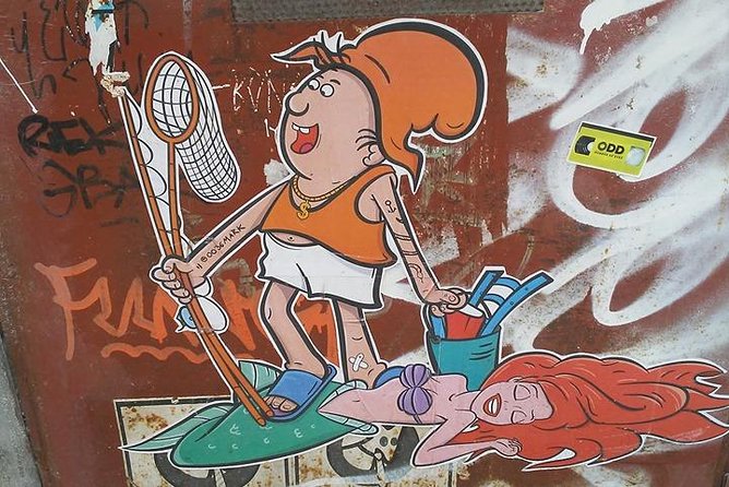 Alternative Street Art Free Walking Tour of Budapest - Pace, Group Size, and What to Bring for a Comfortable Walk