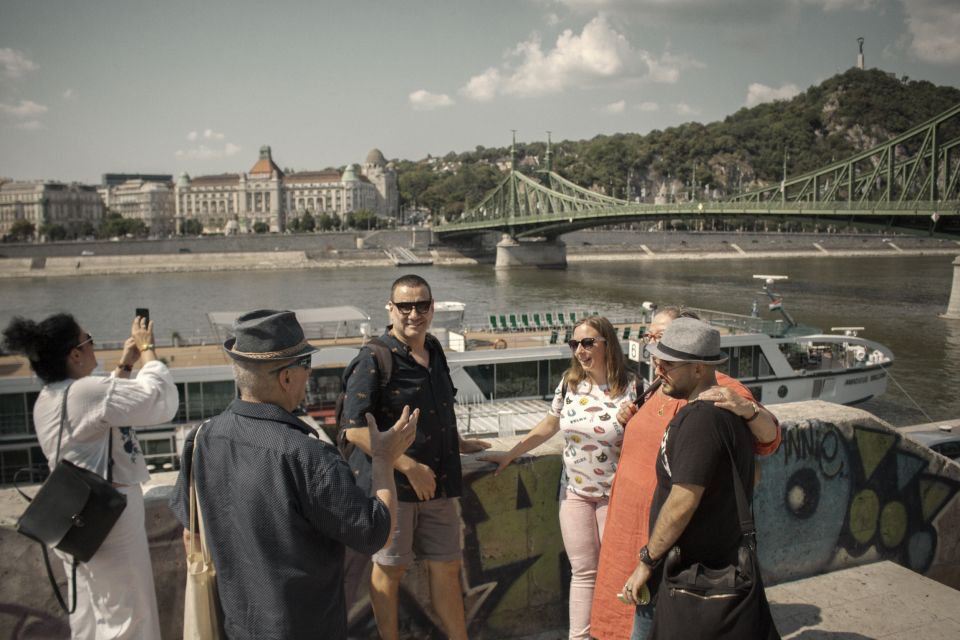 Art Nouveau Tour in Budapest: 3-Hour Private Tour - A 3-hour private architecture lesson you can actually use