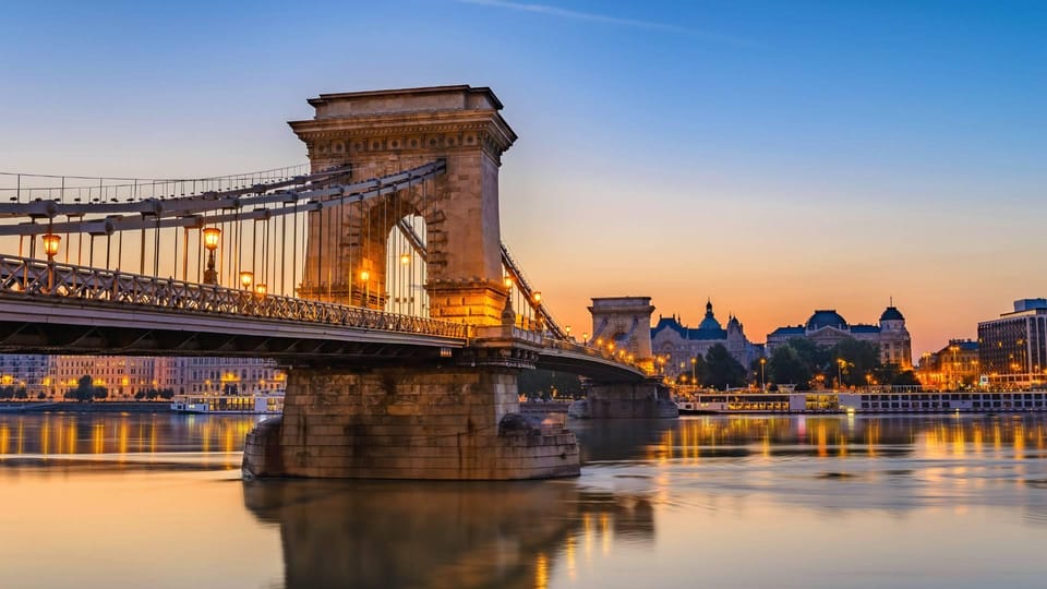 Best of Budapest: Private Walking Tour with a Local - Café Breaks: From Local Cinnamon Rolls to New York Café