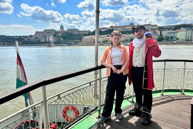 Bottomless Brunch and Cruise with Prosecco in Budapest - The Schedule: Boarding at 10:30, Sights at 12:00