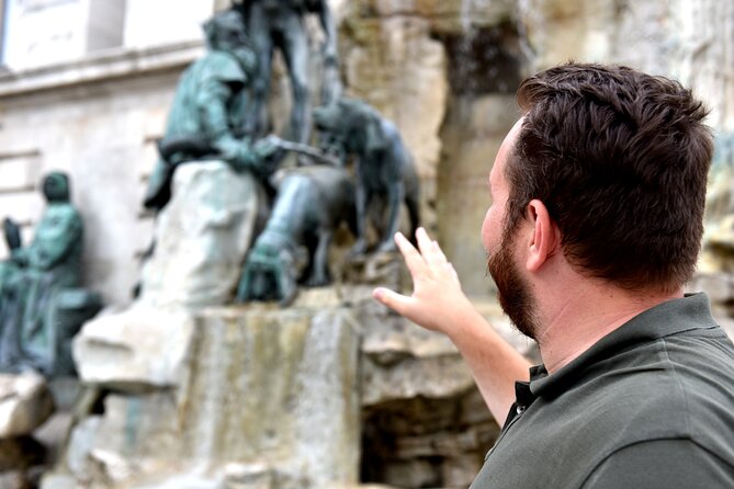 Buda Castle Walking Tour with Matthias church entry, Cake&Coffee - Why a Castle District walking route beats a car trip
