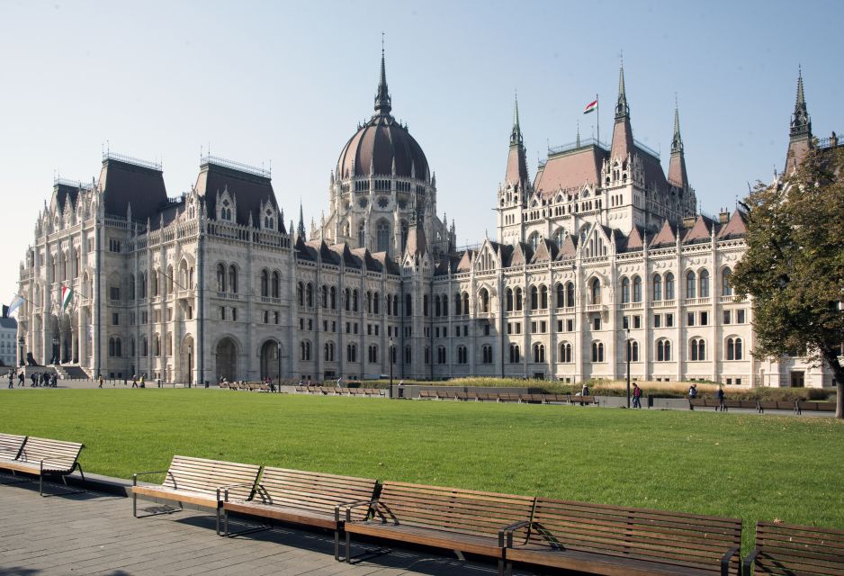 Budapest 3-Hour Private Walking Tour with Route Options - What Makes the Guiding Feel Great (or Too Much)