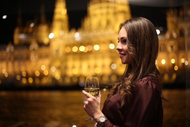 Budapest 4 course Dinner Cruise with Bar Piano and Welcome Drink - Seating and “window table” expectations: worth it, but not magic