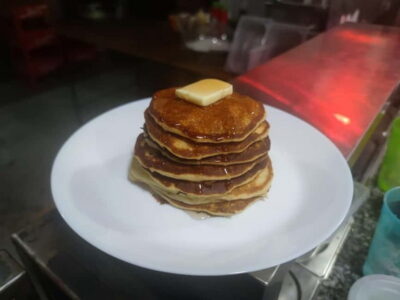 Budapest: 4-hour Bottomless Brunch w/ Cocktails & Craft Beer - Timing that matters: 11:00 AM drinks, noon food, 4:00 PM end