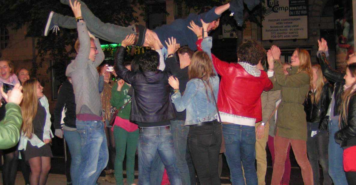 Budapest: 5-Hour Pub Crawl through Ruin Bars - Entering Budapest’s ruin-bar world (from Oktogon tér)