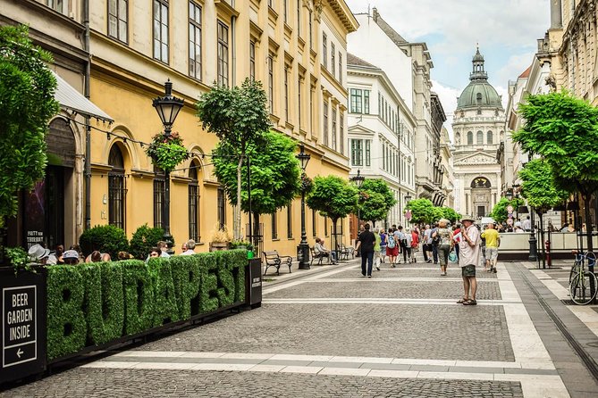 Budapest All In - Full Day Tour with Lunch & Metro Pass - St. Stephen’s Basilica and Liberty Square: where street views beat surprises