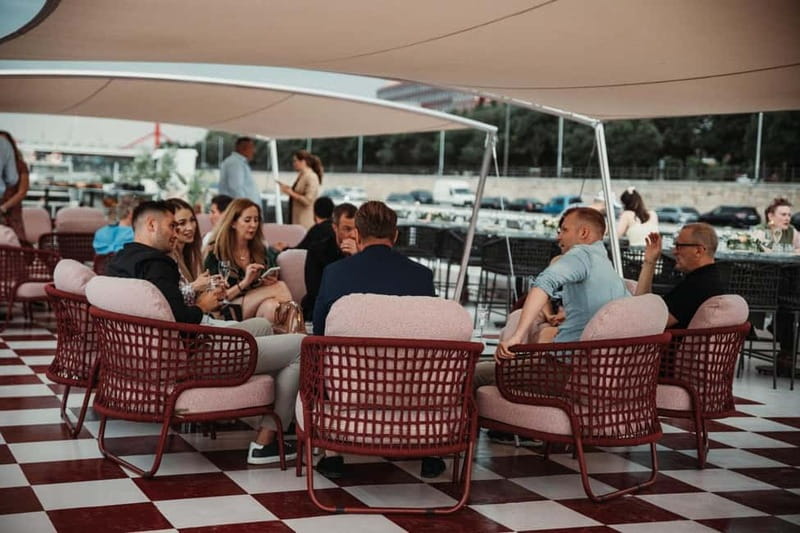 Budapest: BBQ Dinner Cruise w/ Live Music & Unlimited Drinks - Getting to Kossuth Lajos Square Dock without stress