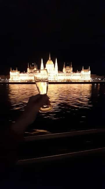 Budapest: Boat Cruise with Personal Guide and Drink - Danube at night: why this cruise feels smarter than a simple sightseeing trip