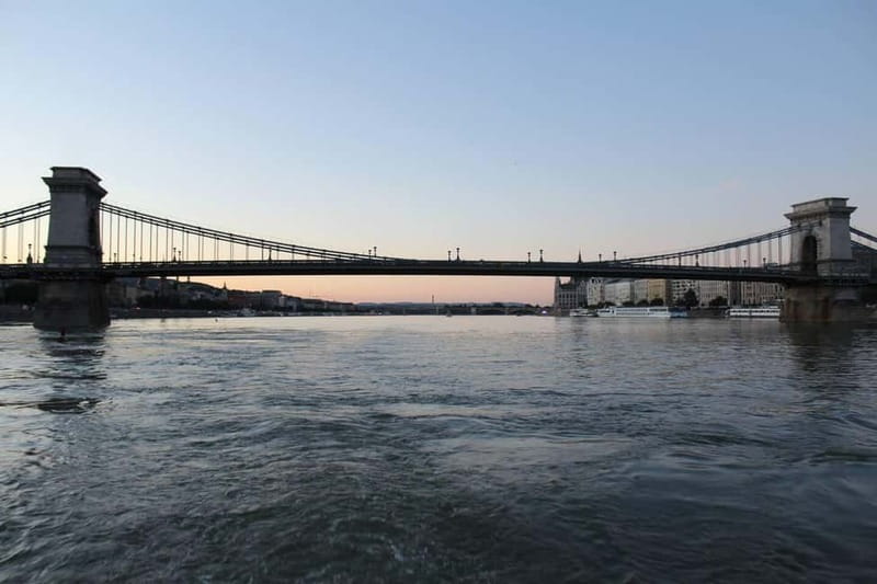 Budapest: Boat Cruise with Personal Guide and Drink - Price and value: why $24 makes sense for a guided Danube loop