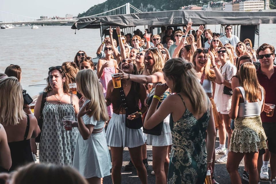 Budapest: Boat Party with option of Unlimited Drinks - Weather on the Danube: Almost All Conditions, With a Safety Net