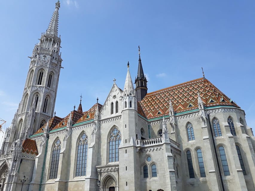 Budapest: Buda Castle Walking Tour & Folk Music Performance - Key things worth knowing before you go