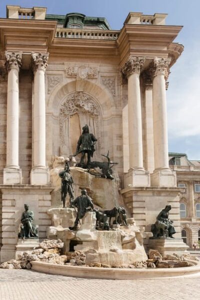 Budapest: Buda Castle Walking Tour & Folk Music Performance - Meet at Holy Trinity Square, then walk with Kristóf