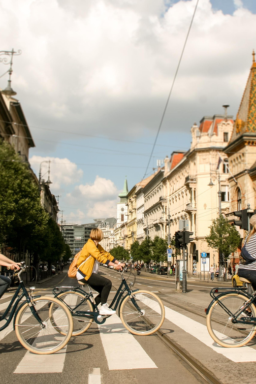 Budapest by Bike - 1 Day Bike Rental (9am-6pm) - What’s Included (Helmet, Lock, and Staff Hot Tips)
