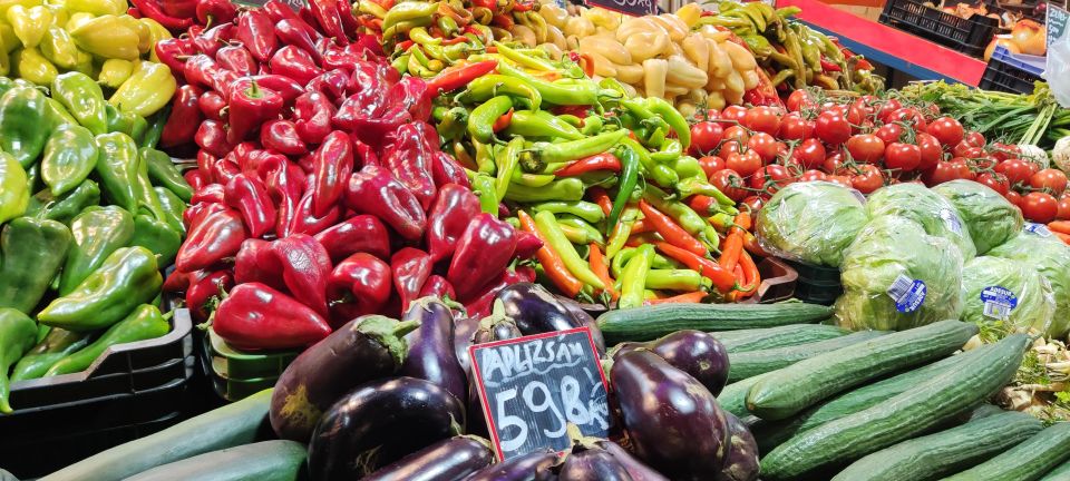 Budapest: Central Market Hall Guided Food Tour with Tastings - Key takeaways before you go