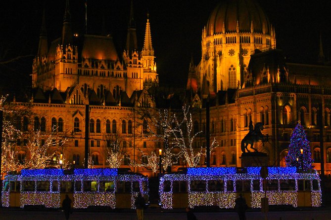 Budapest Christmas Walking Tour & Entry to St Stephen's Basilica - Why this Budapest Christmas walk starts at 3:00 pm