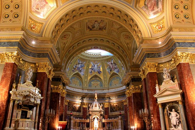 Budapest Christmas Walking Tour & Entry to St Stephen's Basilica - Inside St. Stephen’s Basilica: skip the line, get the context