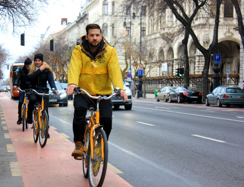 Budapest: City Bike Tour with Coffee Stop - St. Stephen’s Basilica and Liberty Square: Power, Faith, and Politics