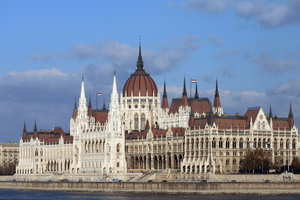 Budapest: City Discovery Tour - Fisherman’s Bastion panorama and the meaning of the seven towers