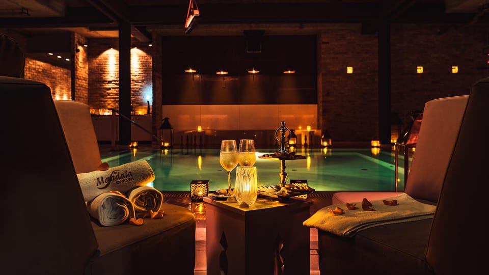 Budapest: Couple Holistic Swedish Massage with Jacuzzi Time - The 60-Minute Holistic Swedish Massage for Two