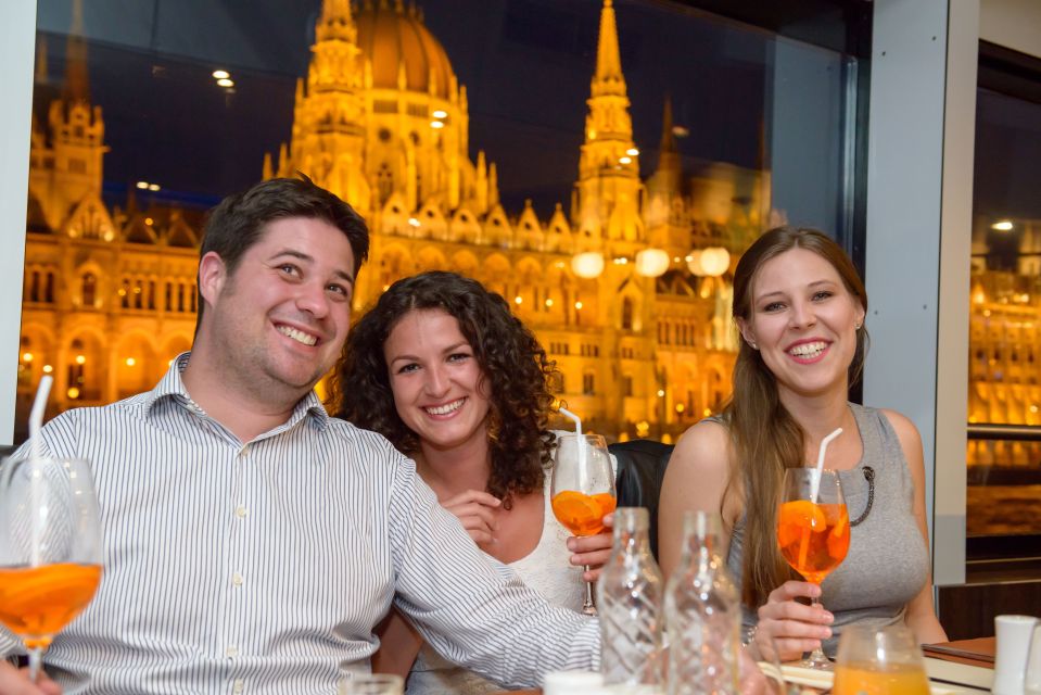 Budapest: Danube Drink and Piano Show - Who this Danube Drink and Piano show suits best