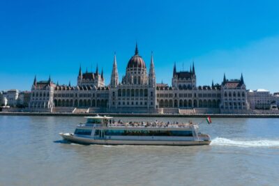 Budapest: Day or Night River Cruise on Panoramic Boat - Starting at Vigadó tér Dock 6: Getting on Board Smoothly
