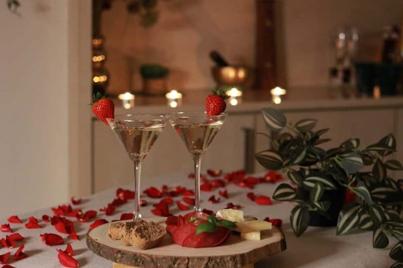 BUDAPEST, Day Spa : Couples Massage with Roses Bubble Bath - Key things that make this couples spa in Budapest different