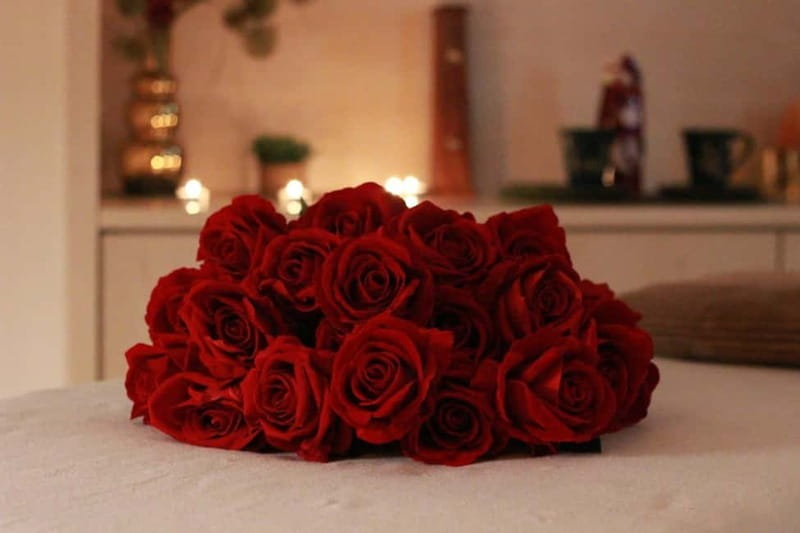 BUDAPEST, Day Spa : Couples Massage with Roses Bubble Bath - FD - Fashion & Day Spa: where this couples massage starts in Budapest
