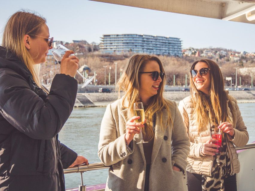 Budapest: Downtown Budapest Cocktail Cruise - Who this cruise suits best (and who should choose something else)