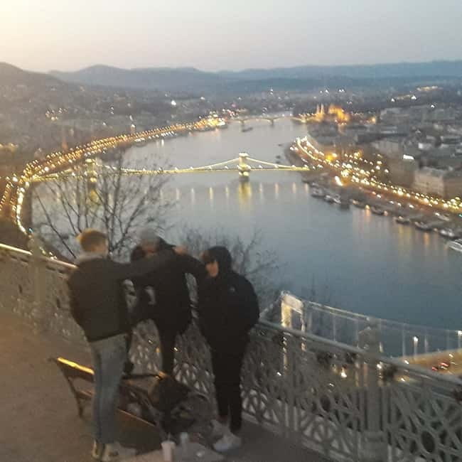 Budapest: Evening Castle Hill Tour with Fishermen's Bastion - Why Castle Hill Looks Better After Dark