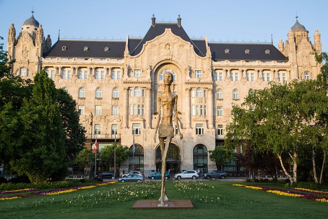 Budapest Grand Walk - The Former Jewish Quarter: Synagogue Area and Király utca