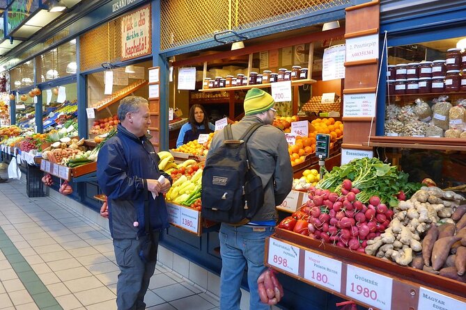 Budapest Great Market Hall Chef‑Led Private Tasting Tour - How the paprika story and Hungarian food culture click into place