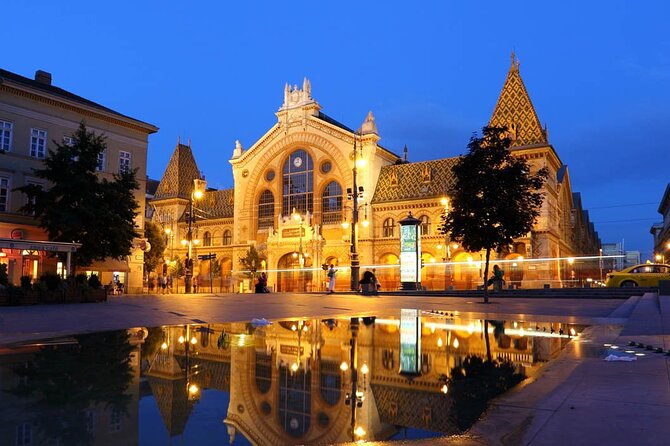 Budapest Great Market Hall Chef‑Led Private Tasting Tour - Meet Andrew, the former chef guide who can answer anything