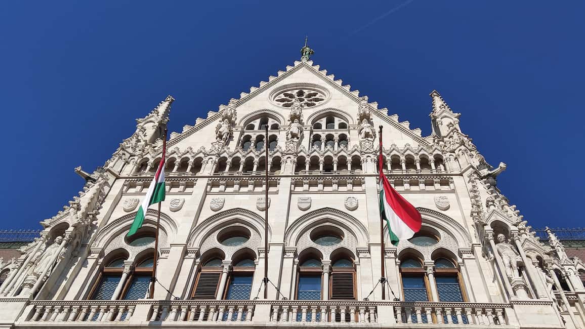 Budapest: Guided City Walking Tour in Buda and Pest - Price and value: is $34 worth three hours?