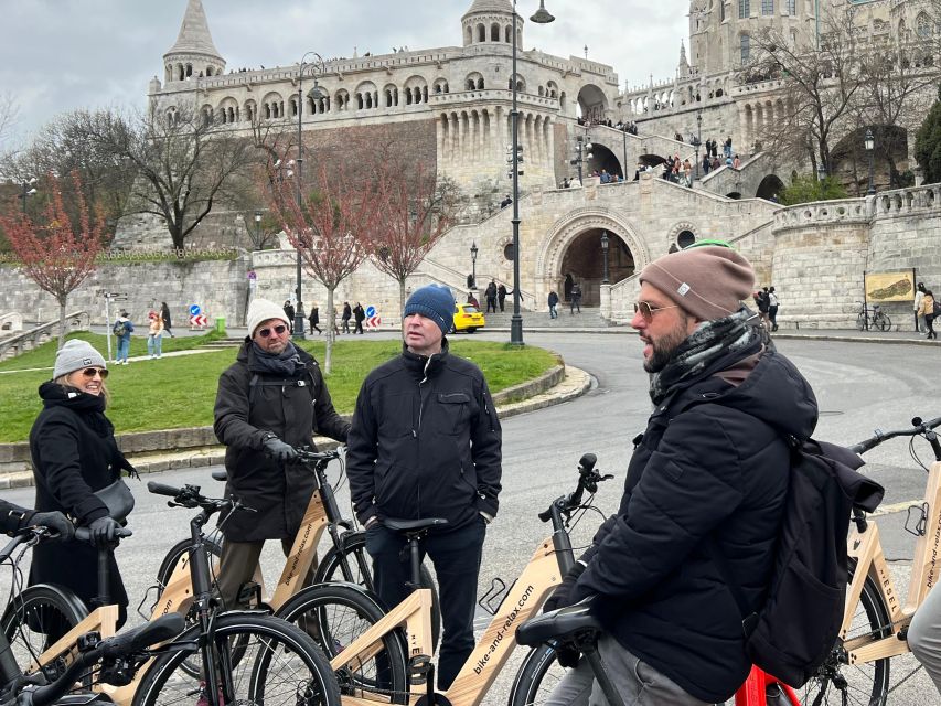 Budapest: Guided Downtown Electric Bike Tour - Parliament to the Danube: the view payoff starts
