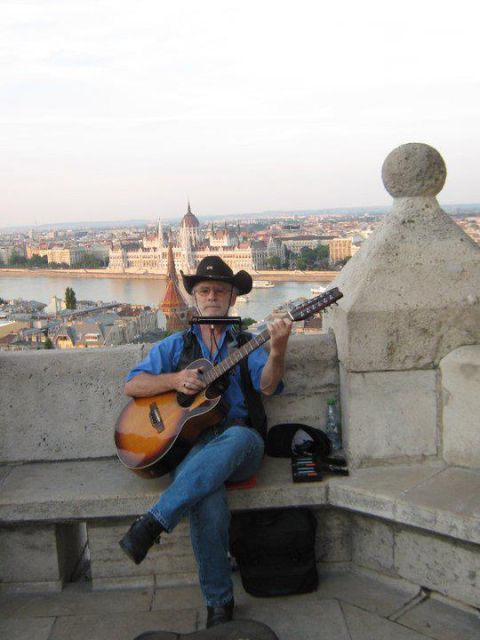 Budapest: Half-Day Highlights Small Group Private Tour - Parliament and the Chain Bridge: the classic Budapest pairing