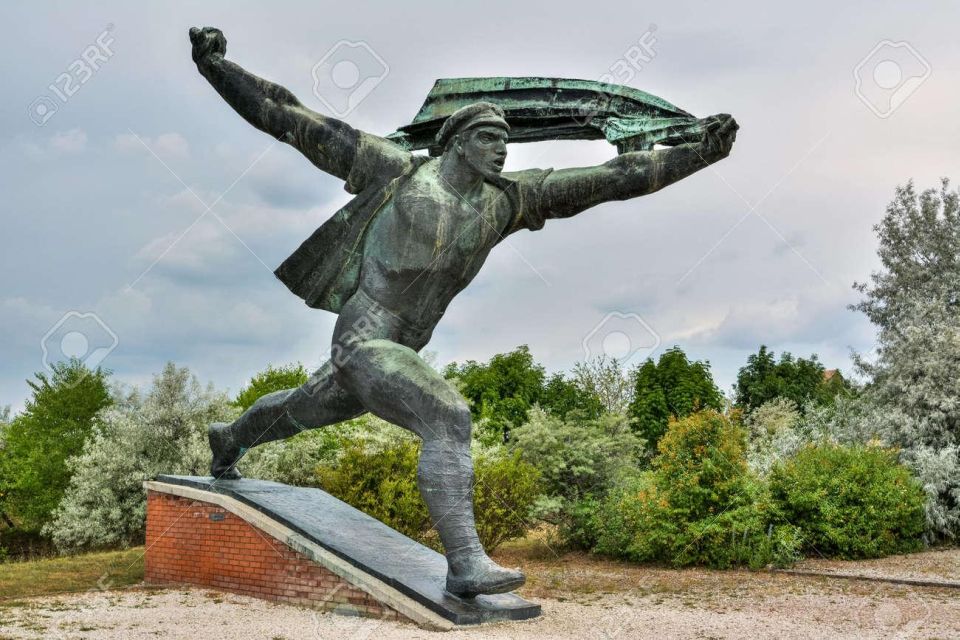 Budapest Half-Day Tour: Life Behind the Iron Curtain - Pickup from District V, VI? (Actually V, VII, XI) and how the day flows