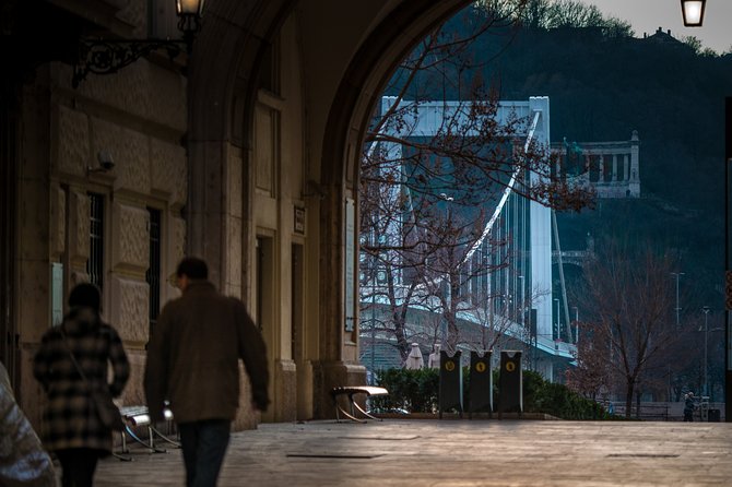 Budapest Highlights Self guided scavenger hunt and Walking Tour - Languages and private-group feel: better than it sounds