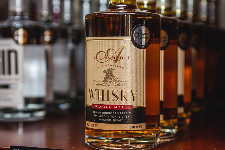 Budapest: Hungarian Whisky, Gin, and Pálinka Tasting - Small Plates: How Food Helps You Taste Better