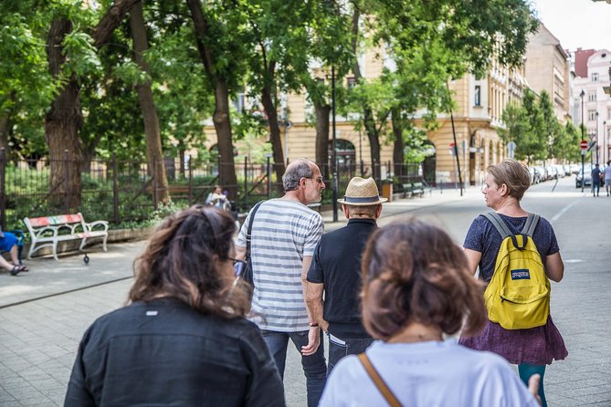 Budapest Jewish Cuisine & Culture Walk - Small-group guiding: why the food stories land better
