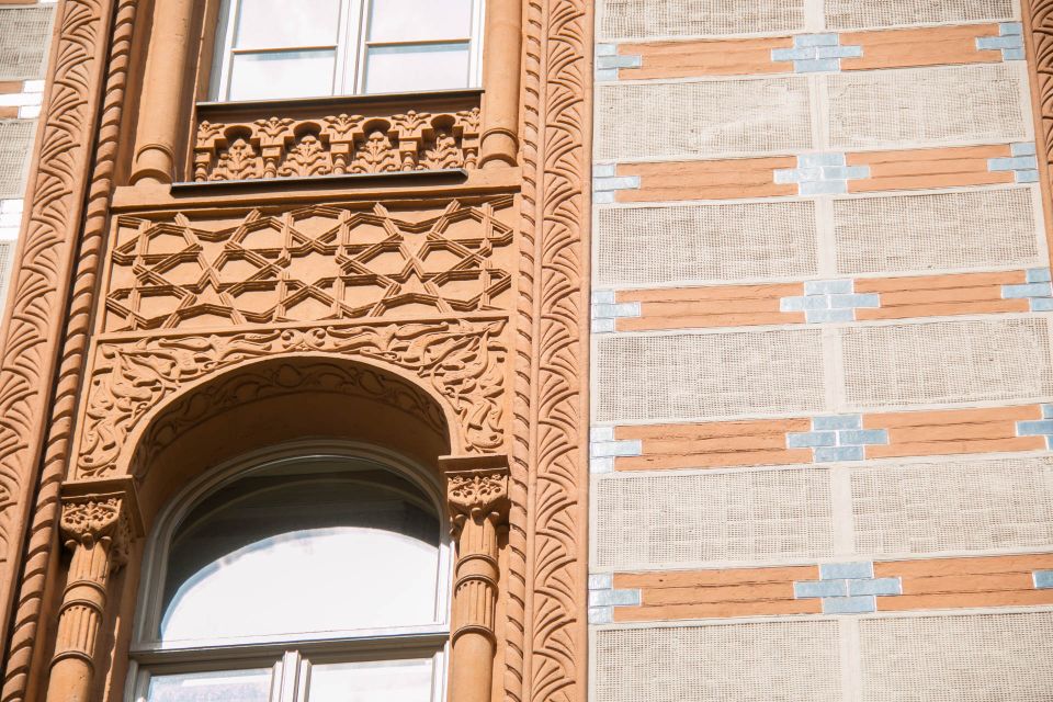 Budapest: Jewish Heritage Walking Tour with Historian Guide - Rumbach Street Synagogue: architecture you can actually read