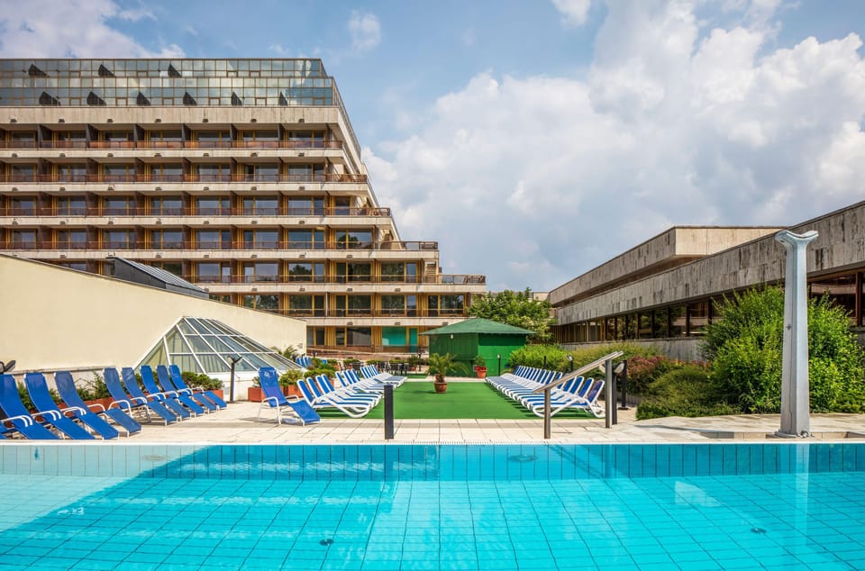 Budapest: Margaret Island Day Spa Entry Ticket - Saunas: The Part People Actually Remember