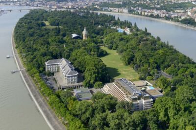 Budapest: Margaret Island, Salt Cave treatment - Dead Sea Salt Rocks and the Calm Atmosphere