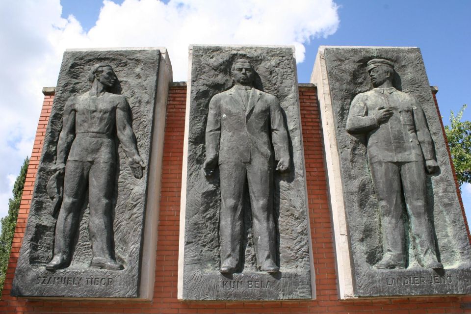 Budapest: Memento Park Ticket - The Most Cheerful Barrack documentary: The Life of an Agent