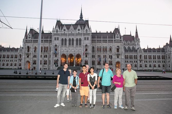 Budapest: Night Walking Tour with Danube River Cruise - Chain Bridge and the Danube Promenade: the walk that sets up the cruise